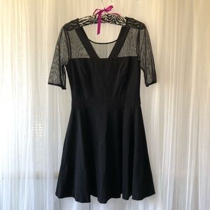 DKNY Beautiful Women’s Black dress size 6